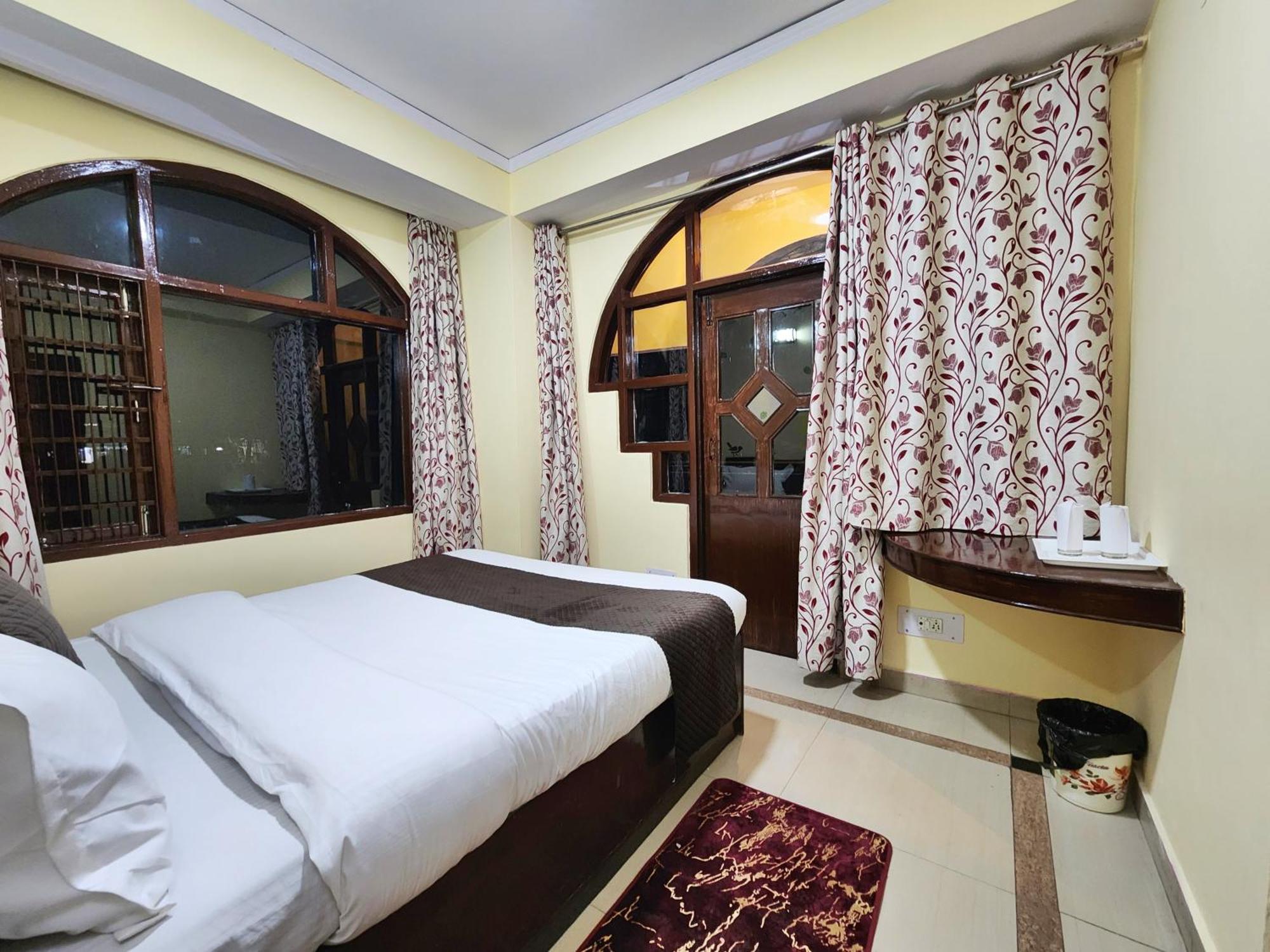 Hotel Taj Palace Near Mall Road Shimla Dış mekan fotoğraf